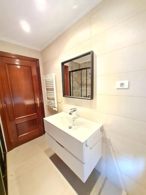 La Casita Verde. Metro Cerca Del Casco Viejo ビルバオ エクステリア 写真